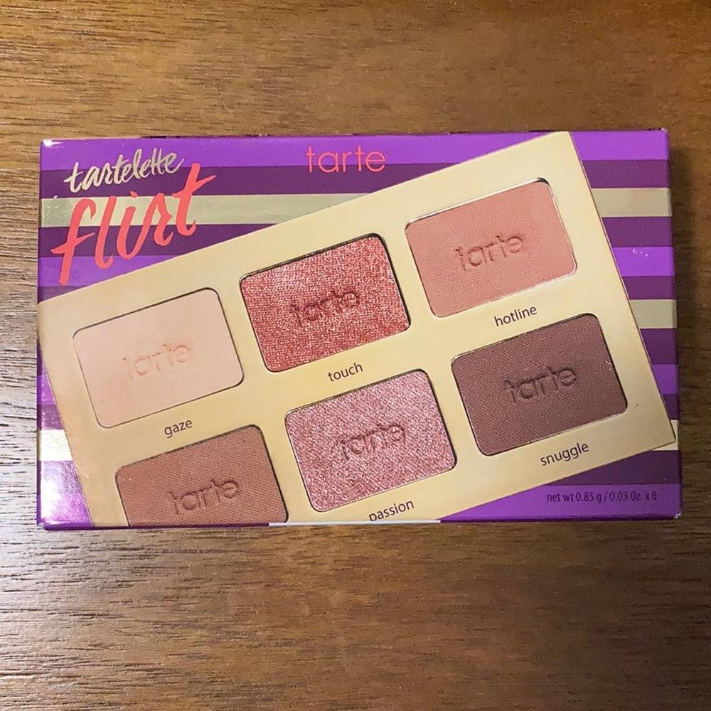 Tarte tartelette flirt eyeshadow palette